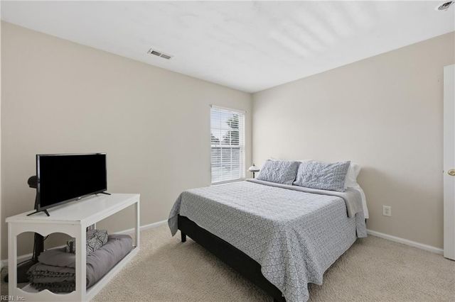 13297 Regent Park WALK, Carrollton, VA 23314
