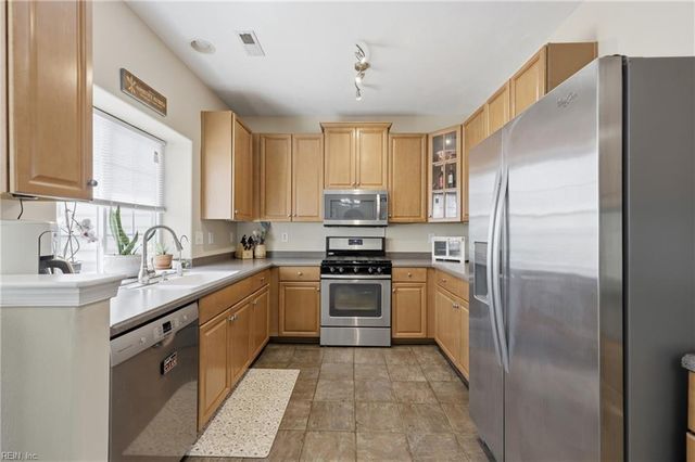 13297 Regent Park WALK, Carrollton, VA 23314