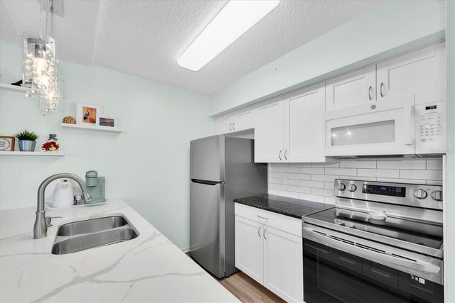 247 REX PLACE H, Madeira Beach, FL 33708