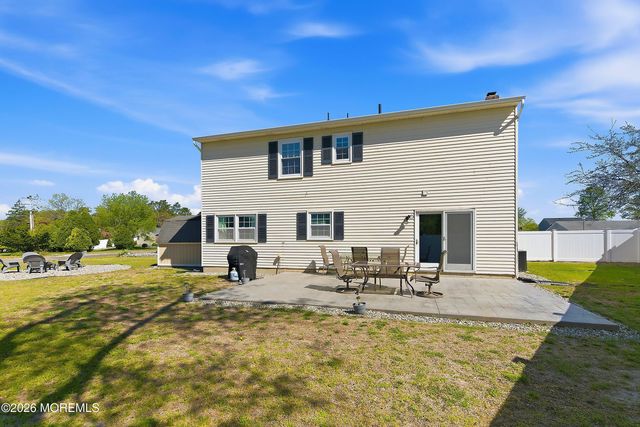 25 Orchard Court, Howell, NJ 07731