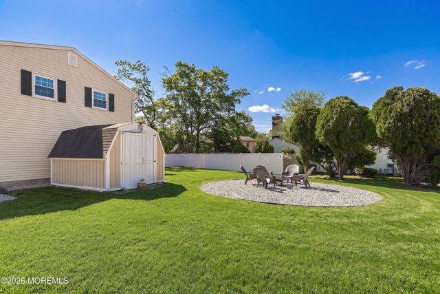 25 Orchard Court, Howell, NJ 07731