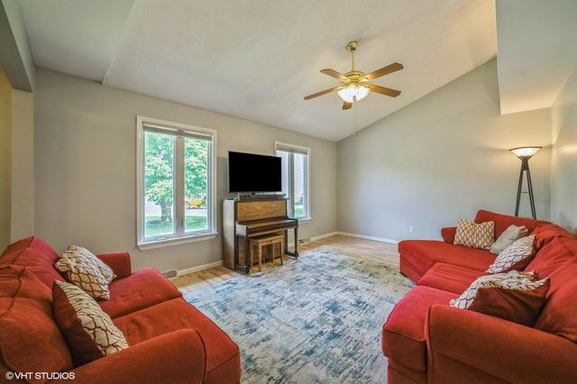 1711 W 95th Court, Crown Point, IN 46307