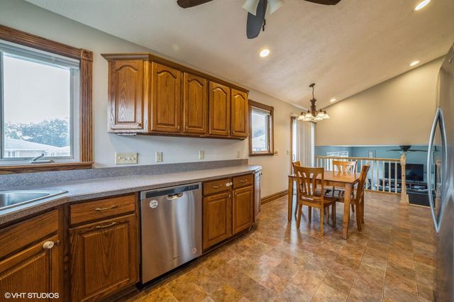 1711 W 95th Court, Crown Point, IN 46307