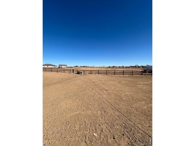 220 Dawn Dr, Hudson, CO 80642