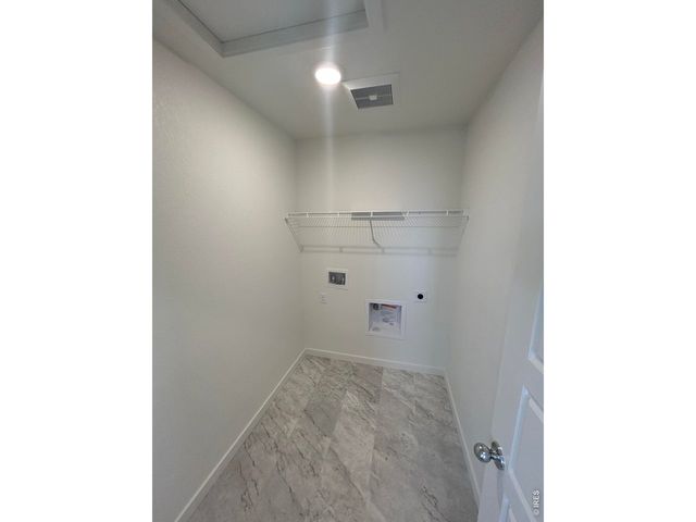 220 Dawn Dr, Hudson, CO 80642