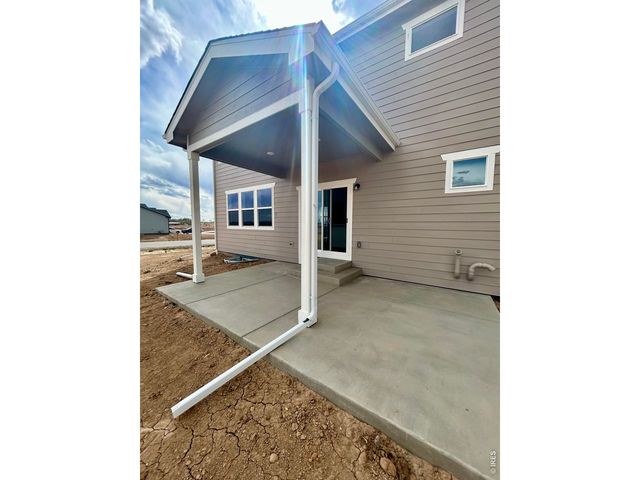 220 Dawn Dr, Hudson, CO 80642