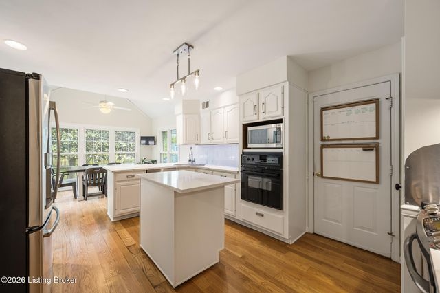 2513 Ballantrae Cir, Louisville, KY 40242