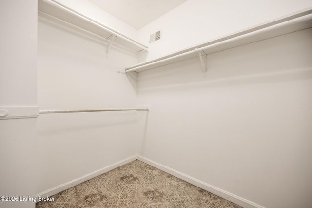 2513 Ballantrae Cir, Louisville, KY 40242