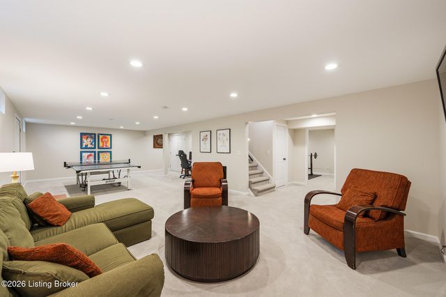 2513 Ballantrae Cir, Louisville, KY 40242