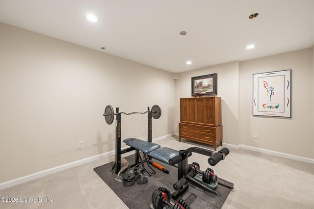 2513 Ballantrae Cir, Louisville, KY 40242