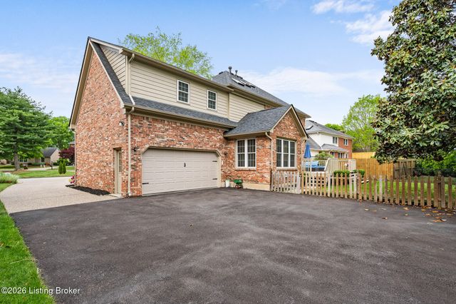 2513 Ballantrae Cir, Louisville, KY 40242