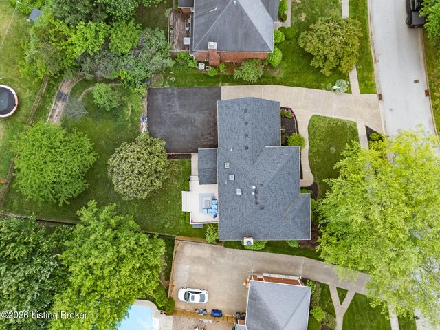 2513 Ballantrae Cir, Louisville, KY 40242