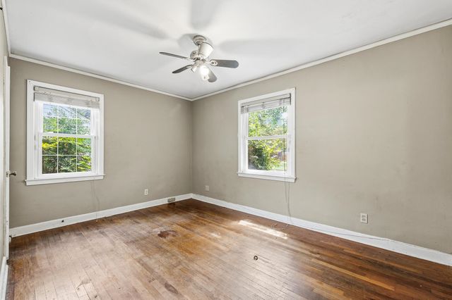 4906 SPOTTSWOOD AVE, Memphis, TN 38117