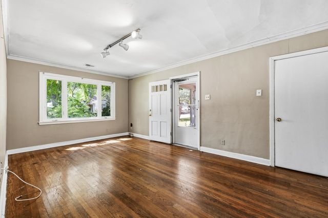 4906 SPOTTSWOOD AVE, Memphis, TN 38117