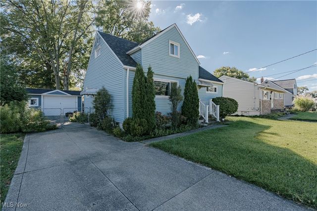 18009 Kalvin Drive, Brook Park, OH 44142