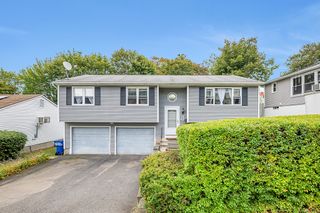 586 Hill Street, Waterbury, CT 06704