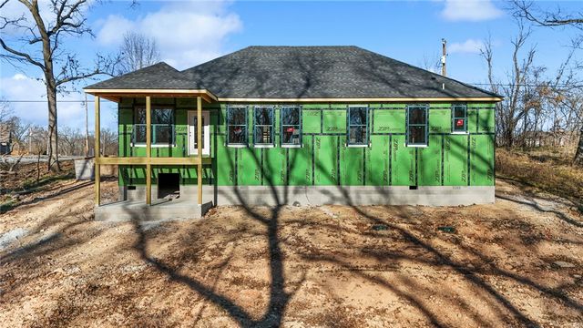 42 Queensferry Drive, Bella Vista, AR 72715