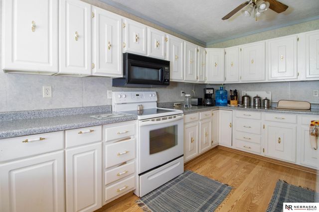 2100 SW 98th Street, Lincoln, NE 68532