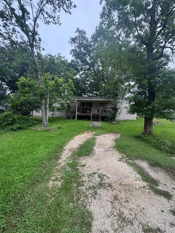165 Fm 770 Road S B, Liberty, TX 77575