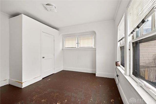 53 E Siebenthaler Avenue, Dayton, OH 45405