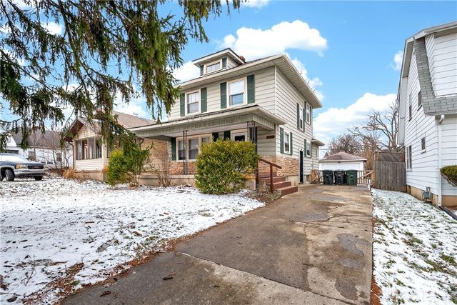 53 E Siebenthaler Avenue, Dayton, OH 45405