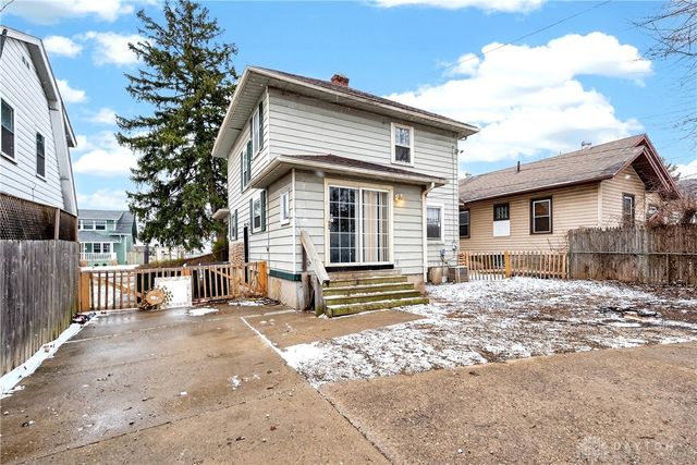 53 E Siebenthaler Avenue, Dayton, OH 45405