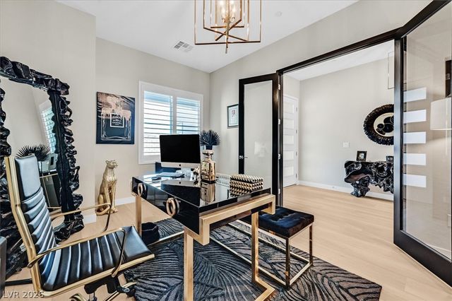 2689 Pioneer Estates Court, Las Vegas, NV 89117