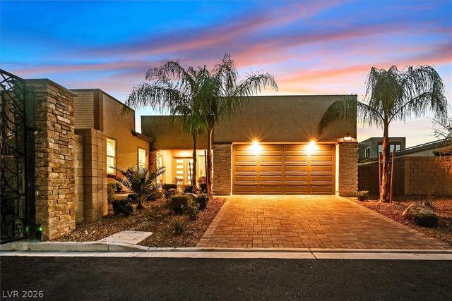 2689 Pioneer Estates Court, Las Vegas, NV 89117