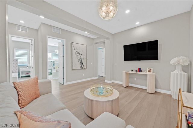 2689 Pioneer Estates Court, Las Vegas, NV 89117