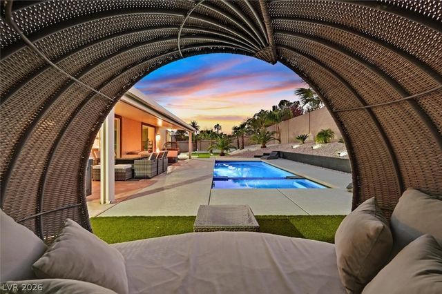 2689 Pioneer Estates Court, Las Vegas, NV 89117