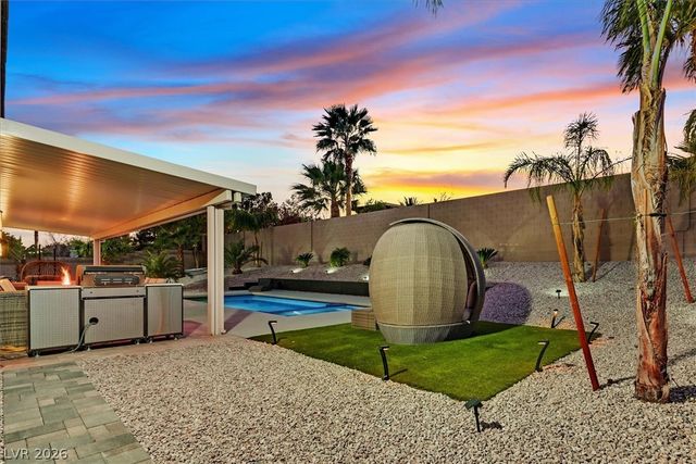 2689 Pioneer Estates Court, Las Vegas, NV 89117