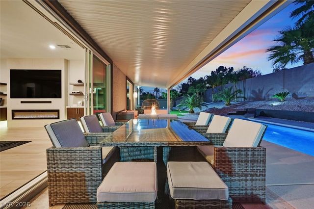 2689 Pioneer Estates Court, Las Vegas, NV 89117