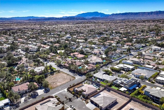 2689 Pioneer Estates Court, Las Vegas, NV 89117