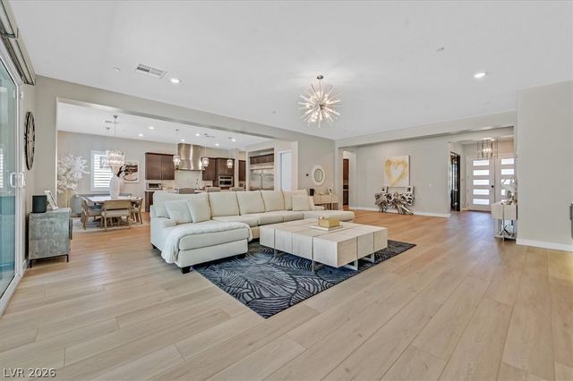 2689 Pioneer Estates Court, Las Vegas, NV 89117