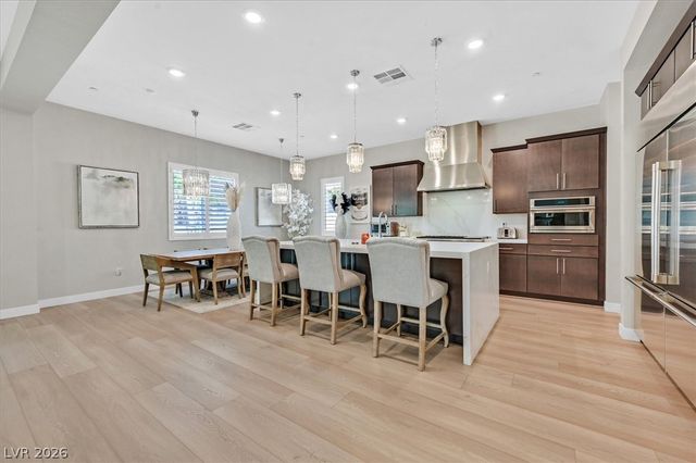 2689 Pioneer Estates Court, Las Vegas, NV 89117