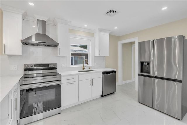 11 Burrell 2, Boston, MA 02119