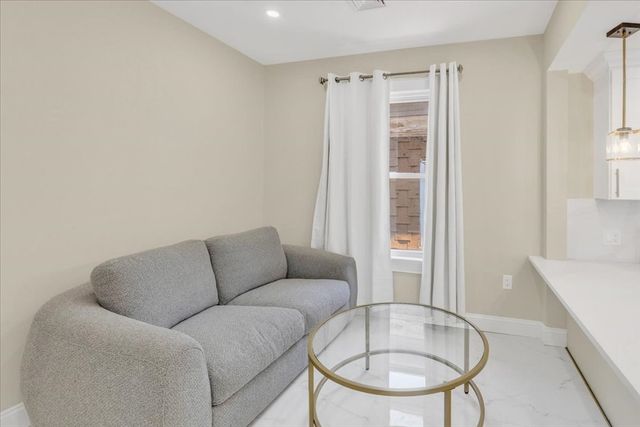 11 Burrell 2, Boston, MA 02119