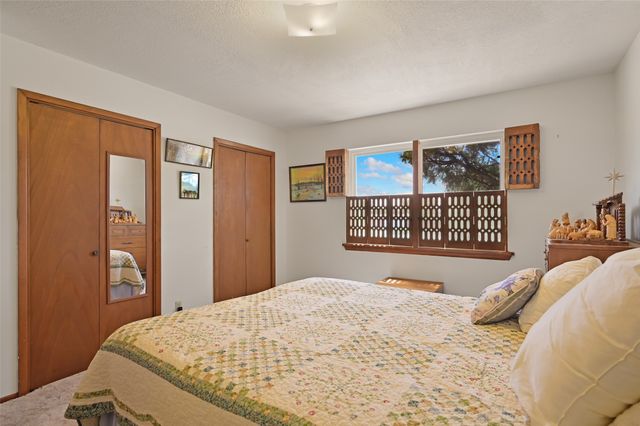 140 Calle San Simon, Santa Fe, NM 87505