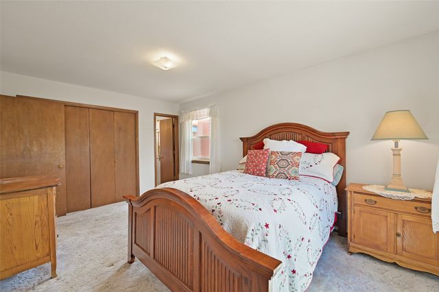 140 Calle San Simon, Santa Fe, NM 87505