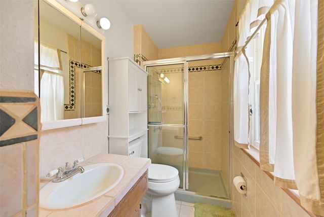 140 Calle San Simon, Santa Fe, NM 87505