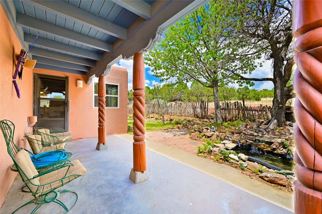140 Calle San Simon, Santa Fe, NM 87505