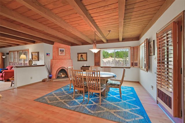 140 Calle San Simon, Santa Fe, NM 87505