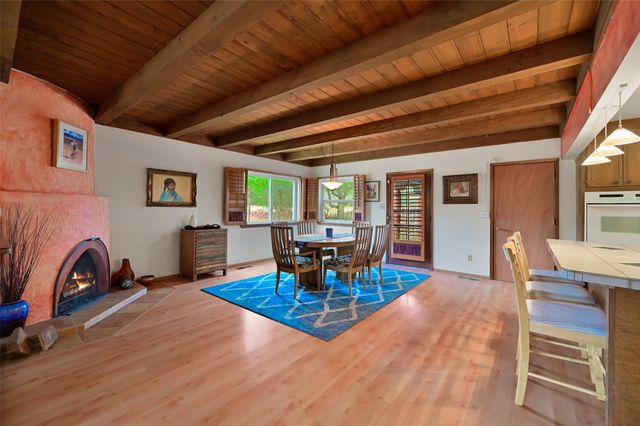140 Calle San Simon, Santa Fe, NM 87505