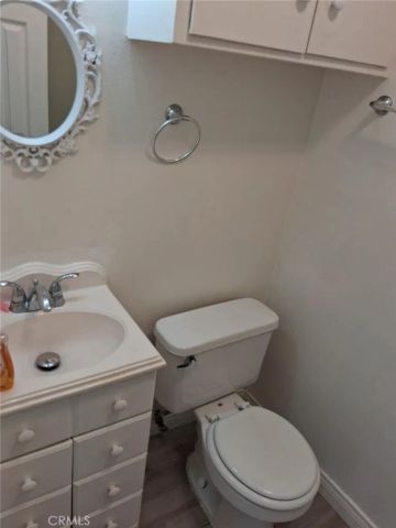 563 E Hazel 2, Inglewood, CA 90302