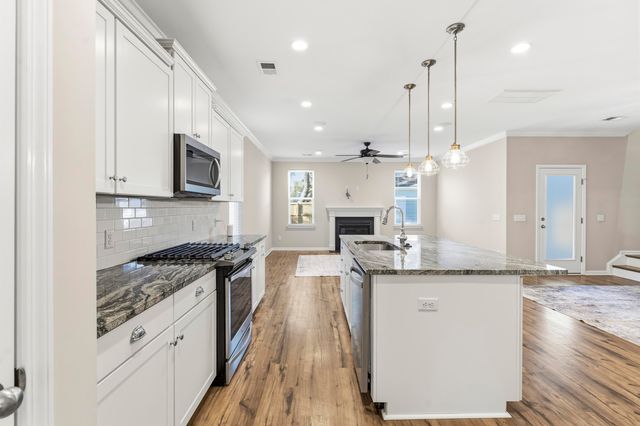 2115 Kemmerlin Street, Johns Island, SC 29455