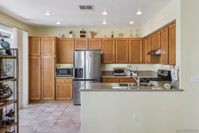 9468 Compass Point Dr S 3, San Diego, CA 92126