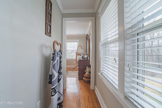 104 S Church Ave, Rockwood, TN 37854