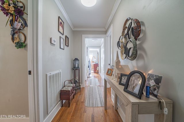 104 S Church Ave, Rockwood, TN 37854