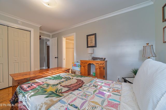 104 S Church Ave, Rockwood, TN 37854