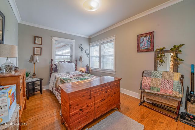 104 S Church Ave, Rockwood, TN 37854